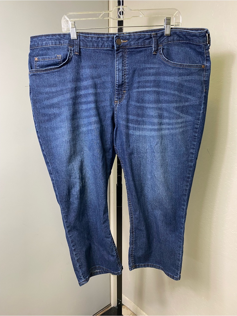 LEE  Midrise Capri Womens Size 22M